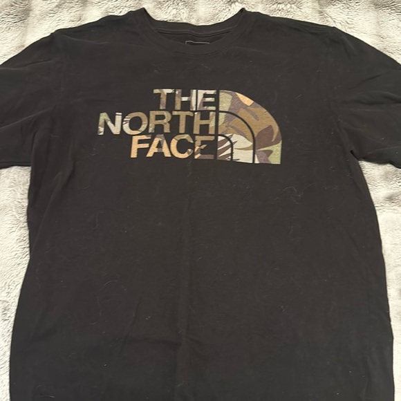 Tops - The North Face Tee